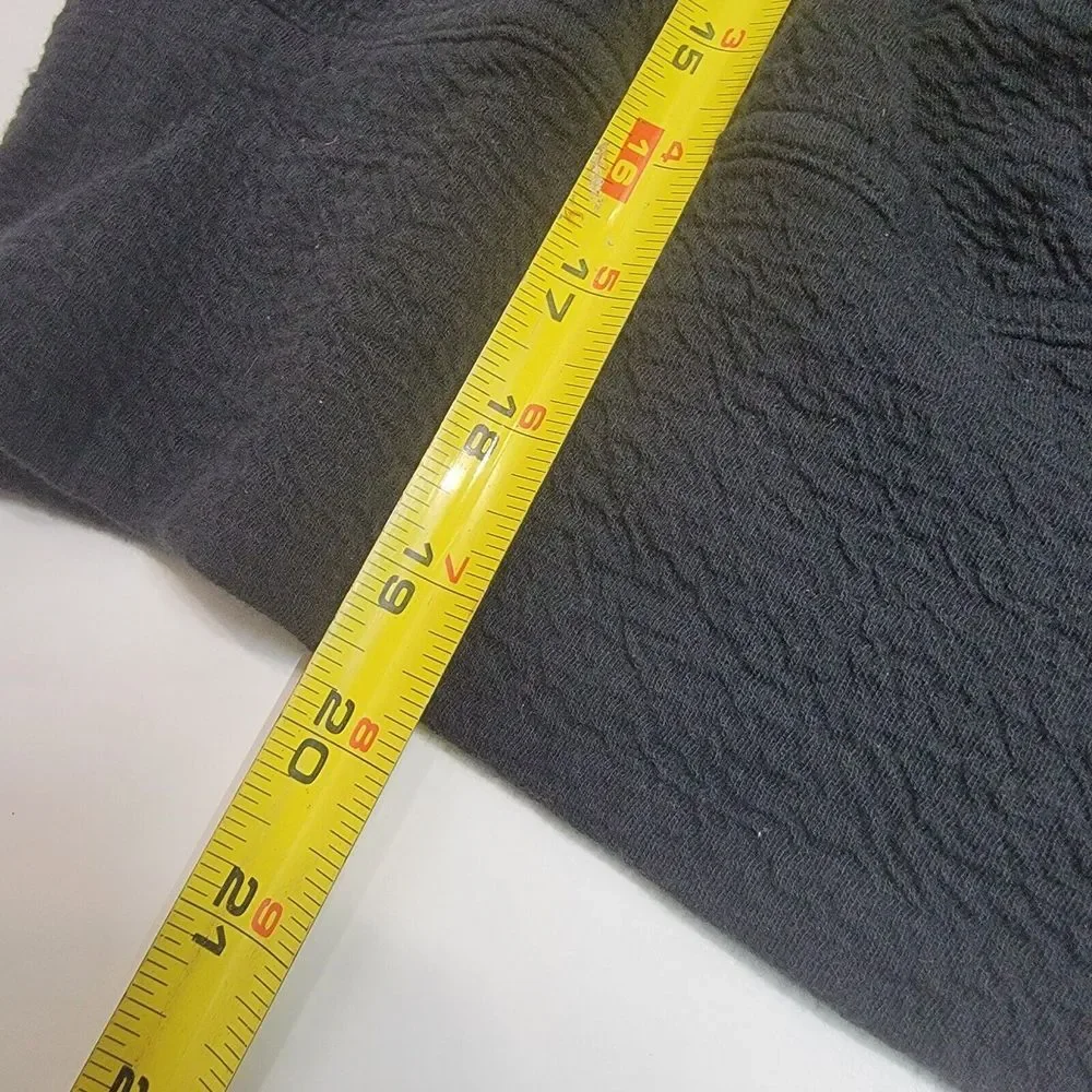 Lululemon Textured Cropped Crewneck Pullover Black Women's Size 6 Balloon Sleeve
